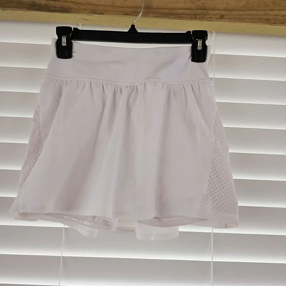 SPANX- Get Moving 14" Skort White Athletic Golf Pickleball Tennis Outdoors